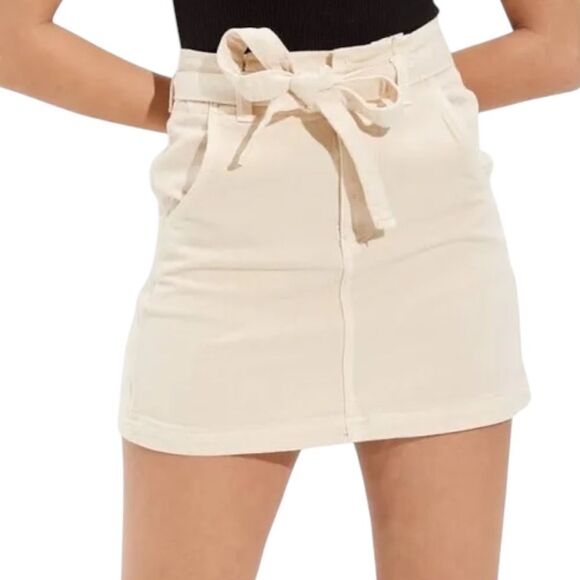 American Eagle Outfitters Paperbag Highwaisted Mini Skirt in Cream size Small - Picture 7 of 8